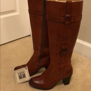 Frye Fiona Leather Loop Boot